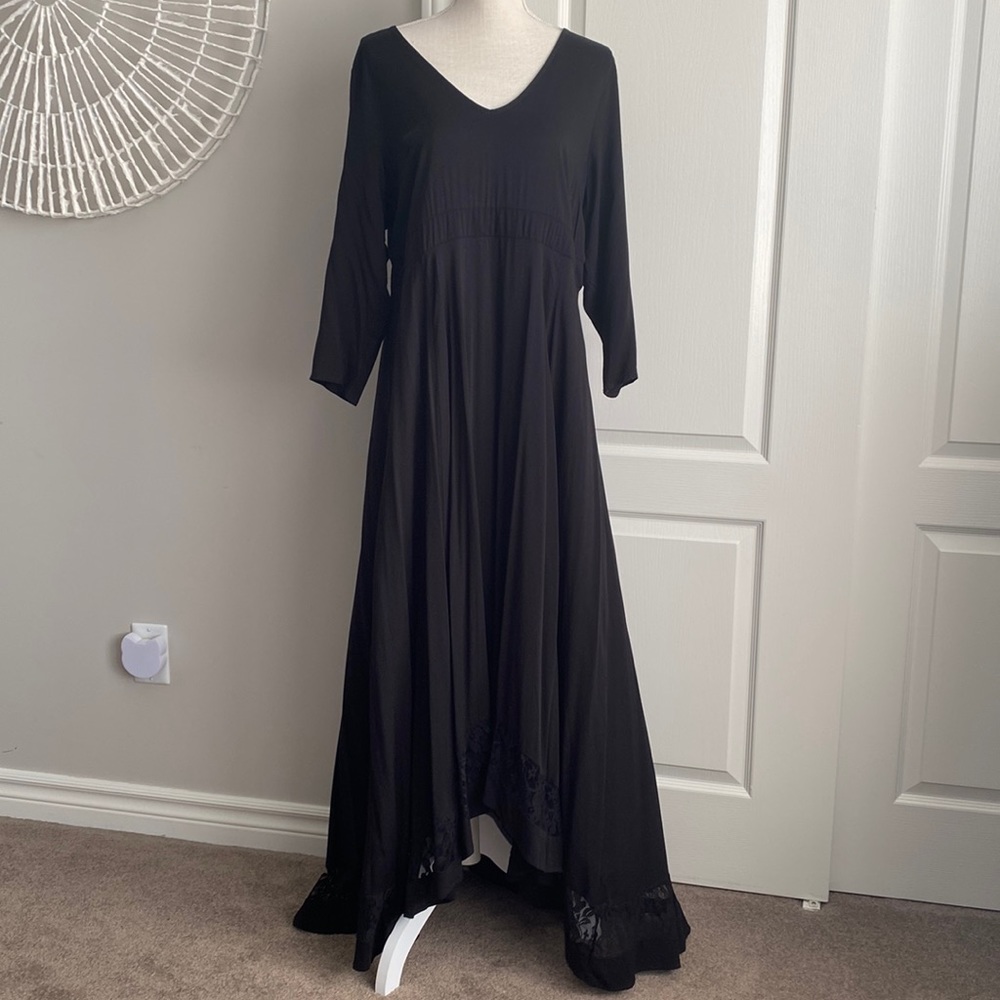 Torrid - Black Challis Hi-Lo Maxi Dress